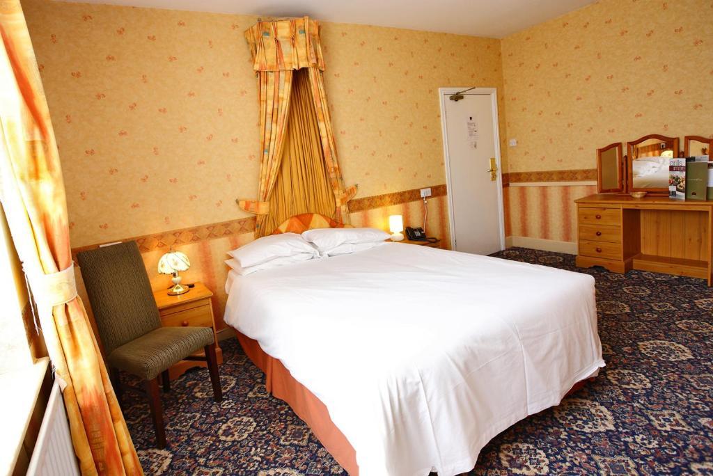 The Black Lion Royal Hotel Lampeter Rom bilde